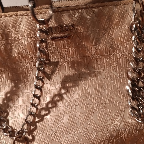 Guess Signature Beige Women Bag With Chain Handles - Picture 4 of 15